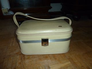 NECESER VINTAGE AÑOS 60 TAURO de segunda mano por 20 EUR en Madrid en  WALLAPOP
