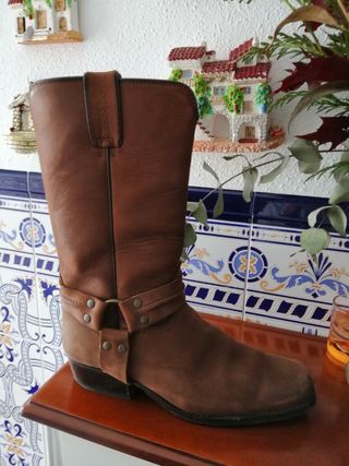 Botas camperas de segunda mano por 50 EUR en Tomelloso en WALLAPOP