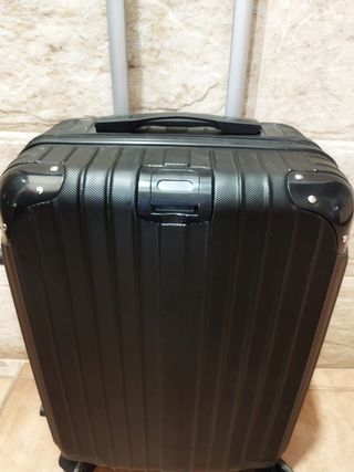 Maleta negra de viaje en Sevilla en WALLAPOP