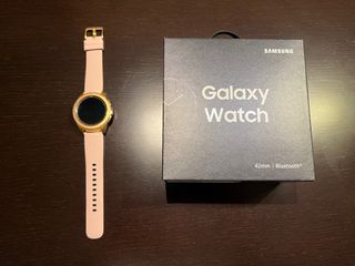 Se vende Samsung Galaxy Watch 42mm Rose Gold de segunda mano por 120 EUR en  Manises en WALLAPOP