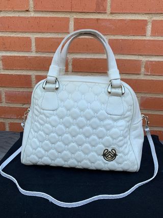 Bolso Piel 100% Laura Valle de segunda mano por 15 EUR en Santa Marta de  Tormes en WALLAPOP