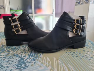 Botines mujer talla 42 de segunda mano por 25 EUR en Ferrol en WALLAPOP