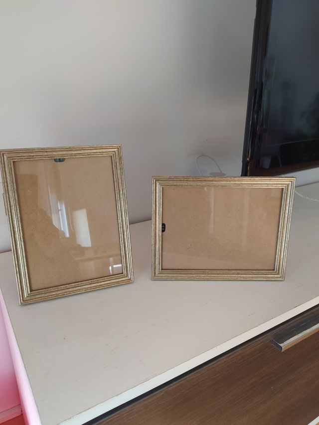 marcos de fotos dorado