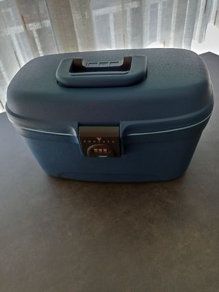 Neceser de viaje Roncato de segunda mano por 20 EUR en Barcelona en WALLAPOP