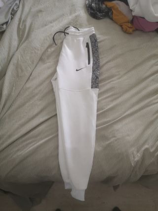 Chándal Nike Just Do It de segunda mano por 50 EUR en Olesa de Montserrat  en WALLAPOP