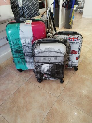 Maletas de segunda mano por 1 EUR en Tudela en WALLAPOP
