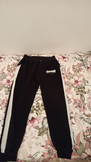 Pantalón thrasher original de segunda mano por 20 EUR en Santa Cruz de  Tenerife en WALLAPOP