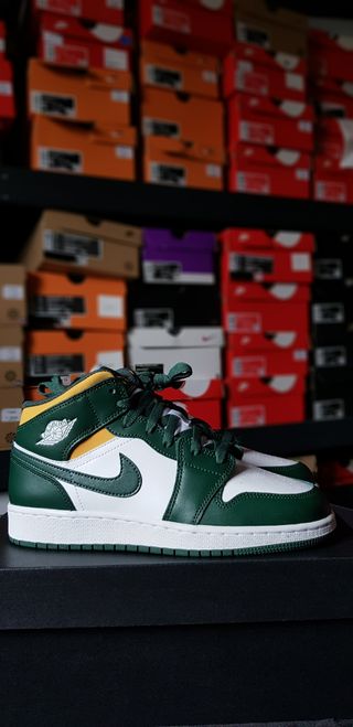 Jordan 1 talla 37,5 y 40 de segunda mano por 150 EUR en Madrid en WALLAPOP
