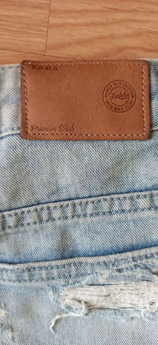 Short vaquero rotos de Zara. 100% Algodón