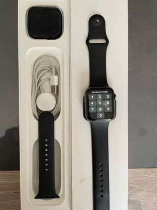 Apple Watch serie 4 celular de segunda mano por 170 EUR en Vic en WALLAPOP