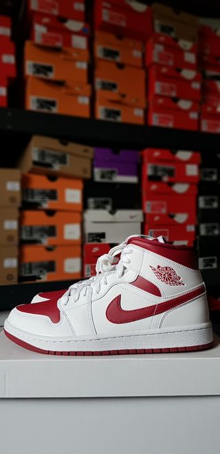 Jordan 1 talla 37,5 38 38,5 40 40,5 y 41 de segunda mano por 155 EUR en  Madrid en WALLAPOP