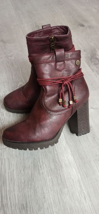 Botines granate burdeos marca Xti. de segunda mano por 25 EUR en Getafe en  WALLAPOP