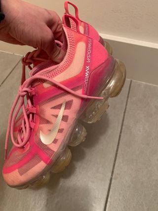 Nike Vapormax rosas de segunda mano por 60 EUR en Granada en WALLAPOP