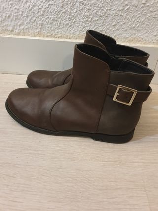 Botines mujer marrones. Talla 37. Sfera. Poco uso. de segunda mano por 12  EUR en Madrid en WALLAPOP