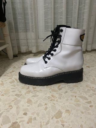 Botas militares Yokono de segunda mano por 20 EUR en Jerez de la Frontera  en WALLAPOP