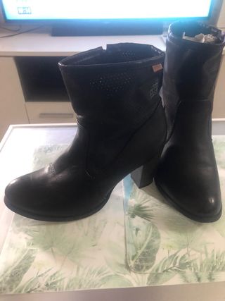 Botines Plataforma Tacón Alto Negro - PERA LIMONERA