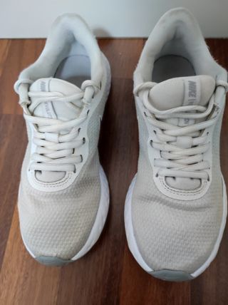 Oferta Amazon: zapatillas Nike Revolution 5 desde 35 euros | Business  Insider España