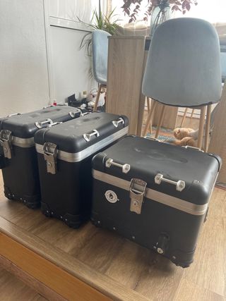 Maletas Touratech Aluminio de segunda mano por 350 EUR en Barcelona en  WALLAPOP