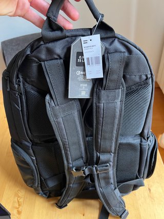 Mochila Billabong Combat 35L de segunda mano por 85 EUR en Barcelona en  WALLAPOP