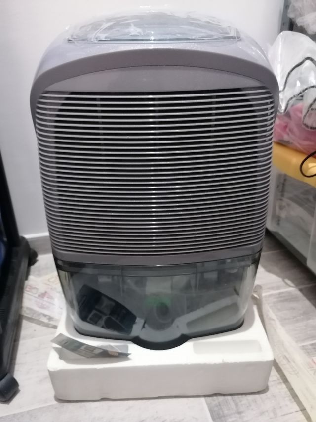 Deumidificatore tasciugo ariadry Delonghi