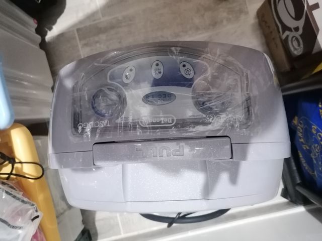 Deumidificatore tasciugo ariadry Delonghi