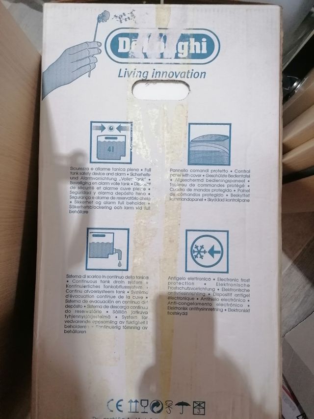 Deumidificatore tasciugo ariadry Delonghi