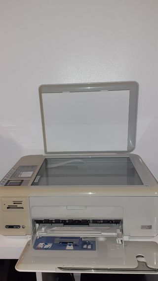 Impresora HP C4380 con wifi de segunda mano por 5 EUR en Castelldefels en  WALLAPOP