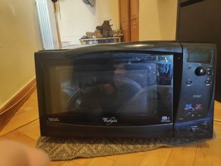 Horno microondas grill de whirlpool de segunda mano por 35 EUR en Cerro del  Venero en WALLAPOP