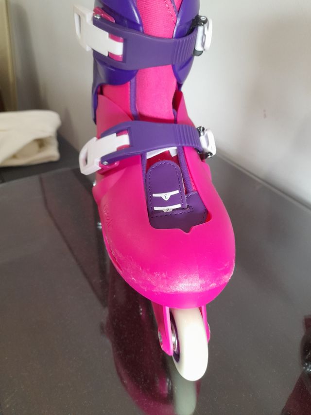 Patines ,casco,juego de rodilleras con bolsa para