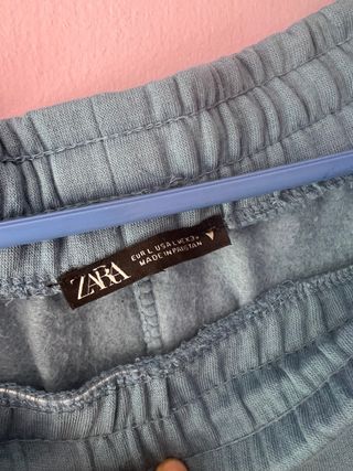 Conjunto chandal Zara de segunda mano por 20 EUR en Balbona en WALLAPOP