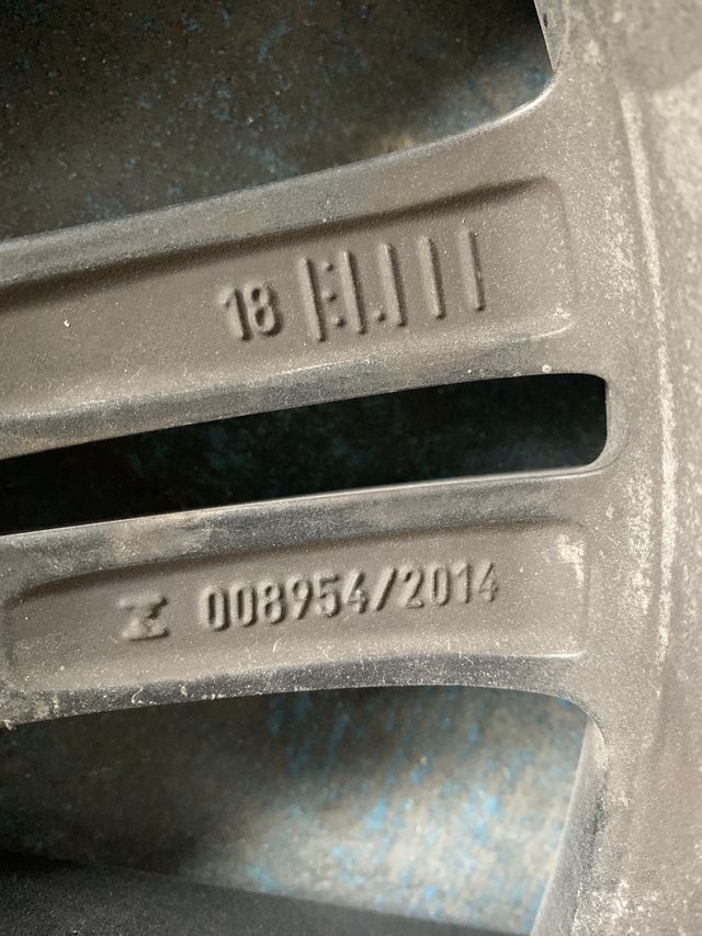 Llanta Bmw 8x18 original