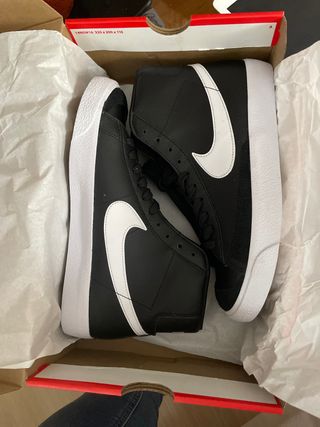 Nike Blazer mid \\'77 de segunda mano por 55 EUR en Eivissa en WALLAPOP