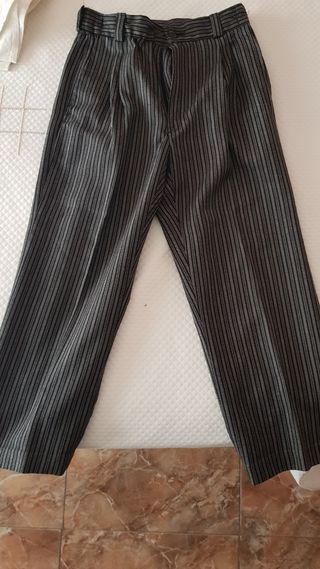 Pantalones fallero de segunda mano por 15 EUR en Llíria en WALLAPOP