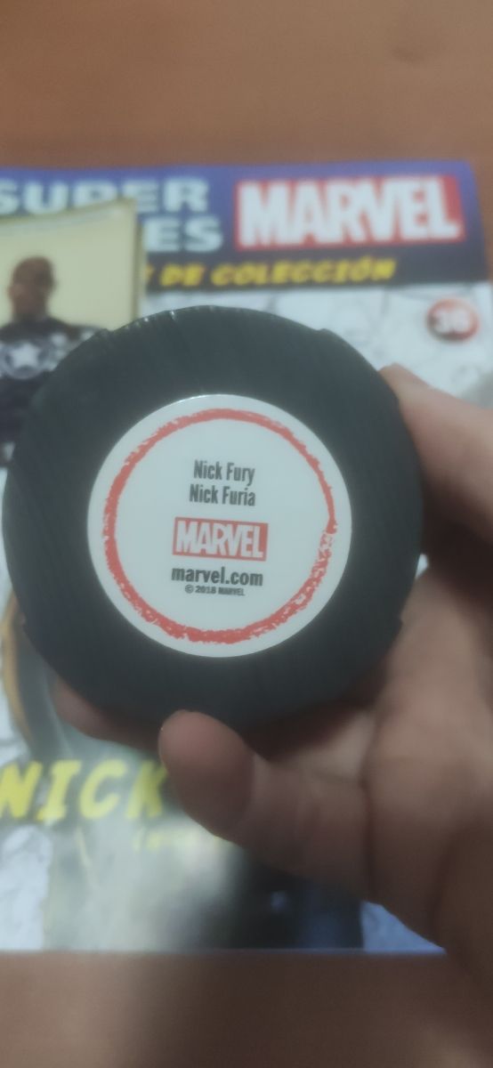 Busto Nick Furia+fascículo+tarjeta, Marvel