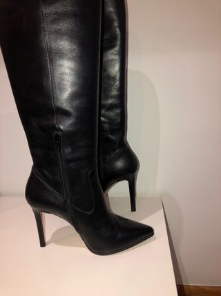 Botas altas Piel Lodi de segunda mano por 150 EUR en Noviales en WALLAPOP