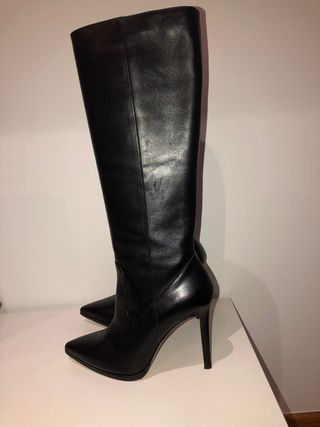 Botas altas Piel Lodi de segunda mano por 150 EUR en Noviales en WALLAPOP