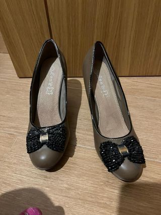 Zapato mujer talla 41 de segunda mano por 25 EUR en Valladolid en WALLAPOP