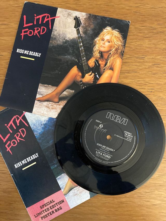 Lita Ford Kiss Me Deadly Single Póster