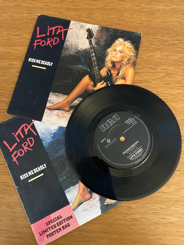 Lita Ford Kiss Me Deadly Single Póster