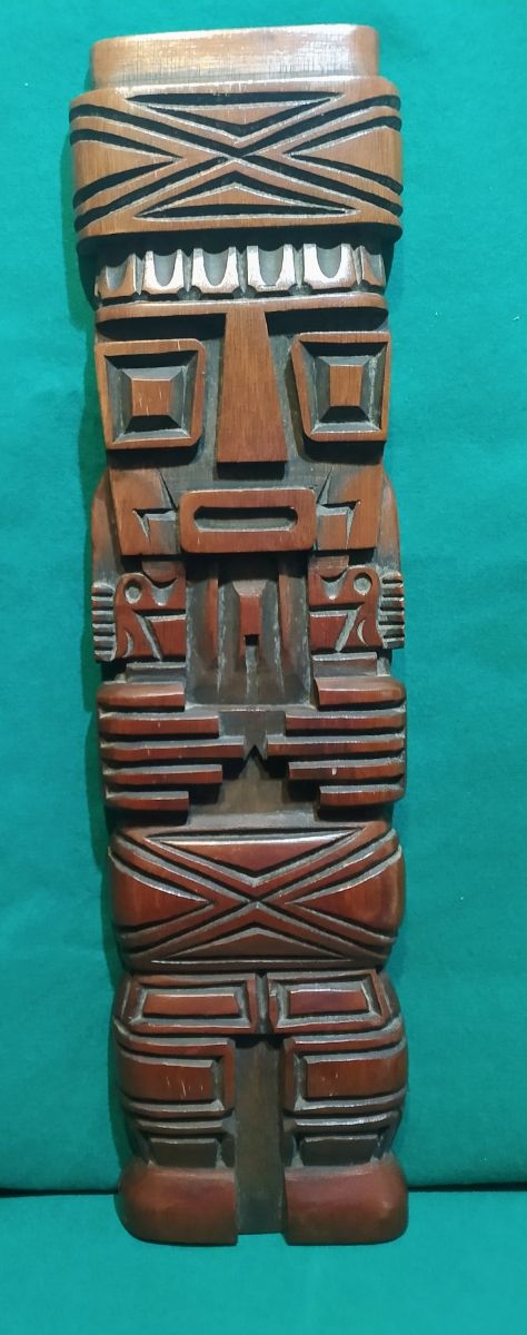 Totem precolombino madera
