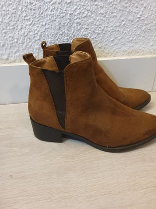 Botines piel vuelta. Mujer. Marypaz. Talla 37. de segunda mano por 8 EUR en  Madrid en WALLAPOP