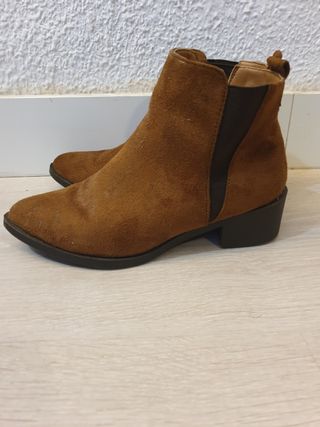 Botines piel vuelta. Mujer. Marypaz. Talla 37. de segunda mano por 8 EUR en  Madrid en WALLAPOP