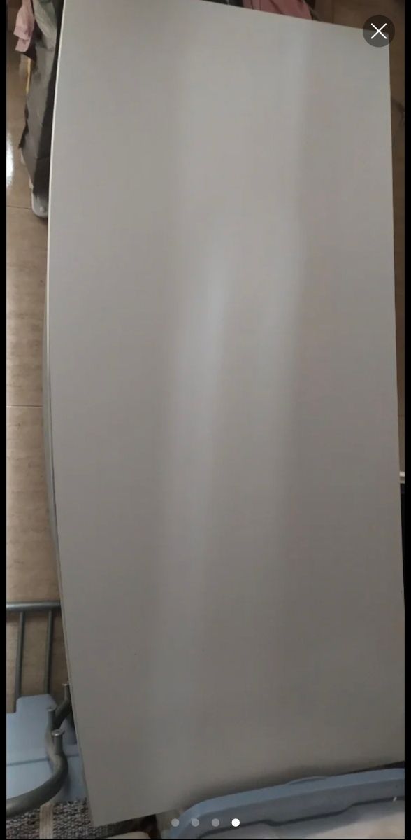 Mueble TV gris almacenaje, puertas y ruedas