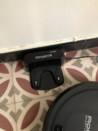 Robot Rumba Aspiradora \\/ Rowenta de segunda mano por 24,9 EUR en Barcelona  en WALLAPOP