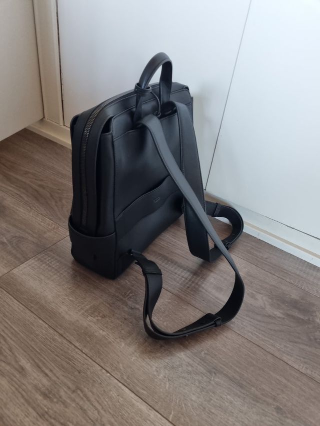 Boĺsa mocila origìnal TUMI. Nueva.