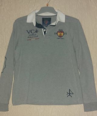 Polo manga larga valecuatro talla 2s de segunda mano por 10 EUR en Linares  en WALLAPOP