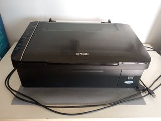 Impresora Epson stylus sx115 de segunda mano por 20 EUR en Vilanova i la  Geltrú en WALLAPOP
