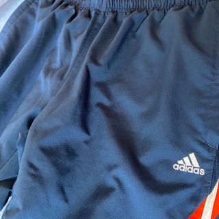 Pantalón de chándal Adidas Climalite de segunda mano por 15 EUR en Avilés  en WALLAPOP