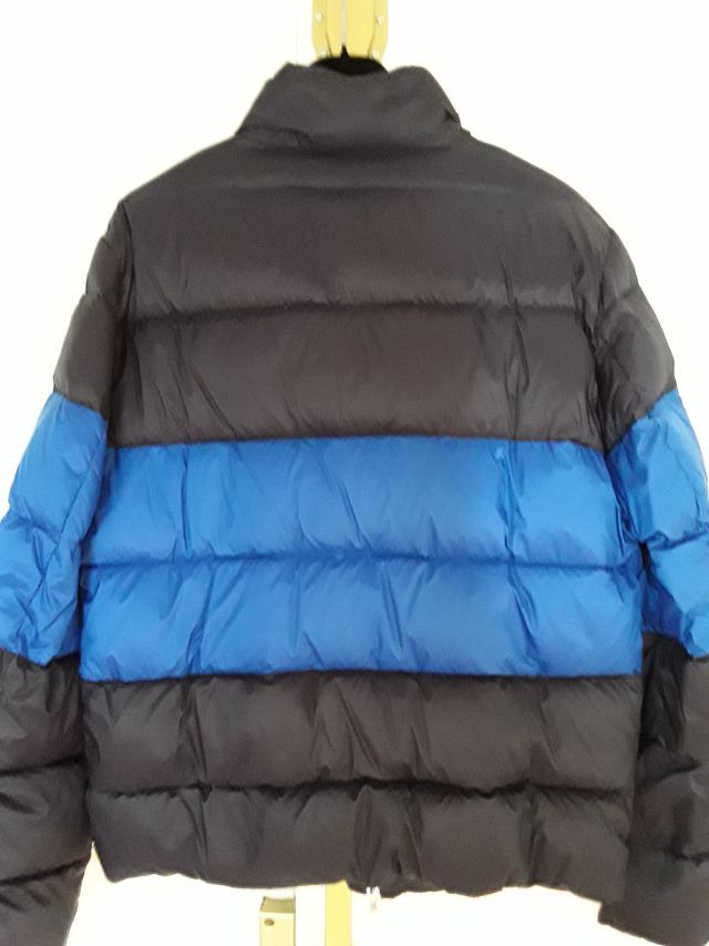 Plumas. Cazadora Purificación Garcia. Nuevo