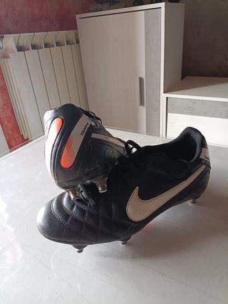 Nike Tiempo de segunda mano por 25 EUR en Lleida en WALLAPOP